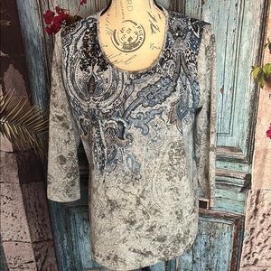 Zenergy by Chico’s grey and blue Embellished 3/4 sleeve top, size 8 or Chico’s 1